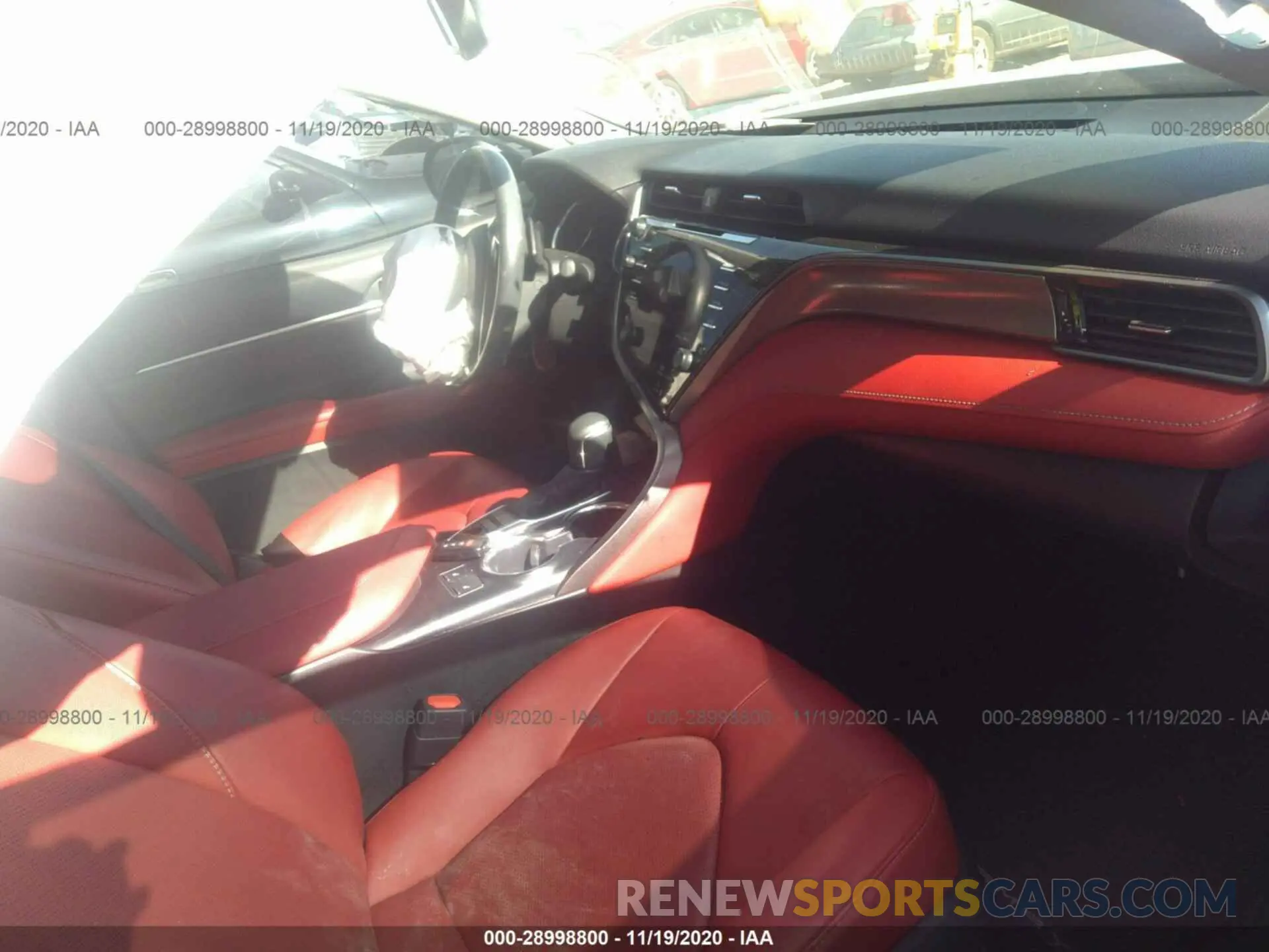 5 Photograph of a damaged car 4T1B61HK2KU167681 TOYOTA CAMRY 2019