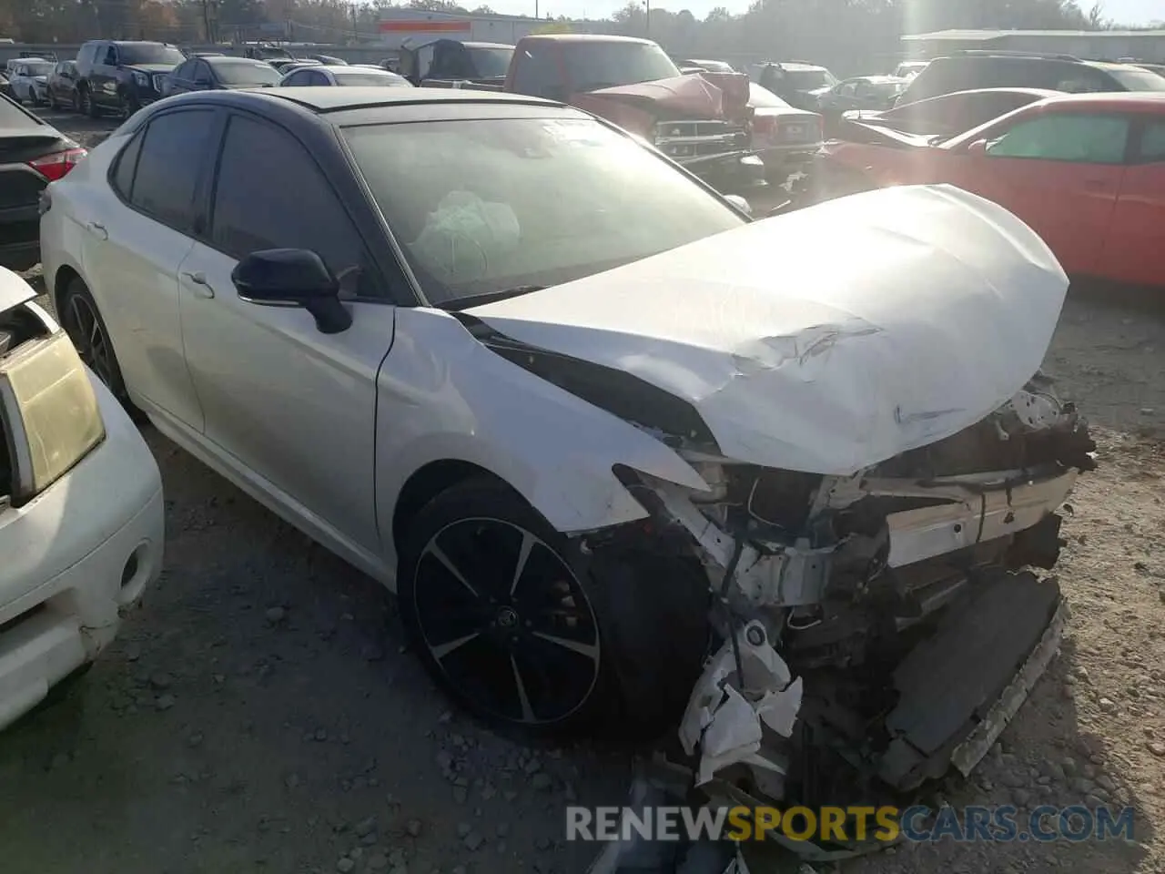 1 Photograph of a damaged car 4T1B61HK2KU295063 TOYOTA CAMRY 2019