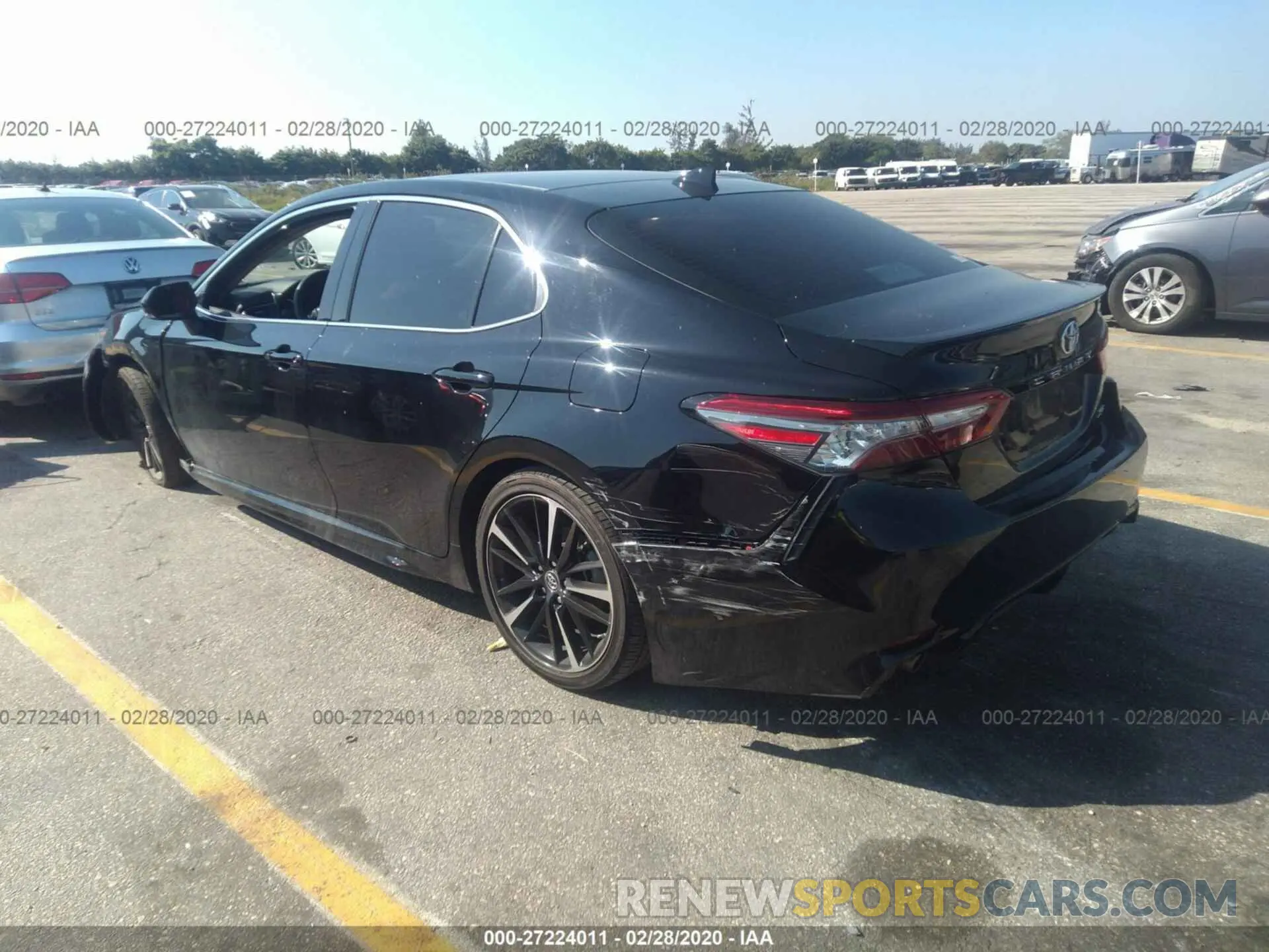 3 Photograph of a damaged car 4T1B61HK2KU719762 TOYOTA CAMRY 2019
