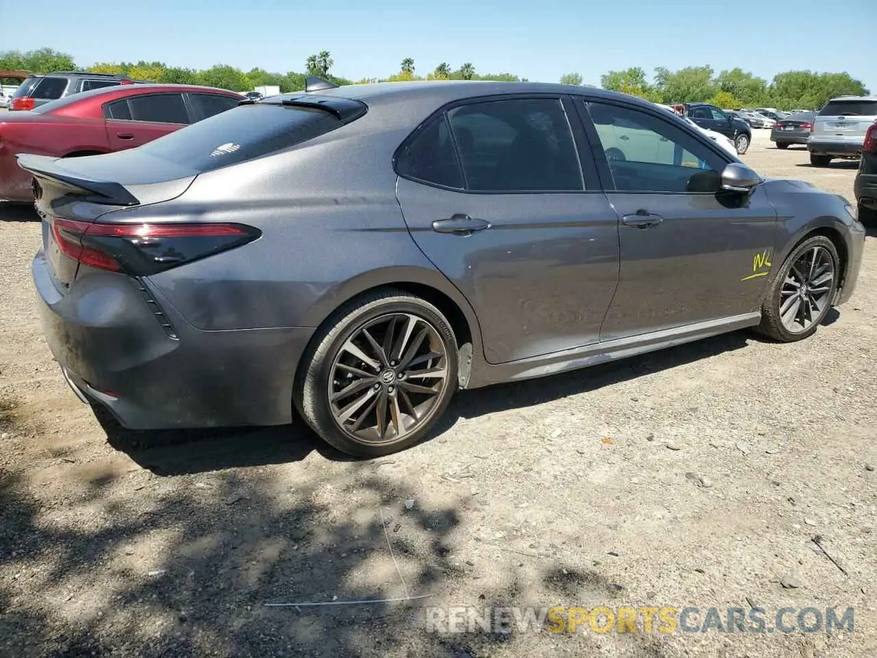 3 Photograph of a damaged car 4T1B61HK2KU735105 TOYOTA CAMRY 2019