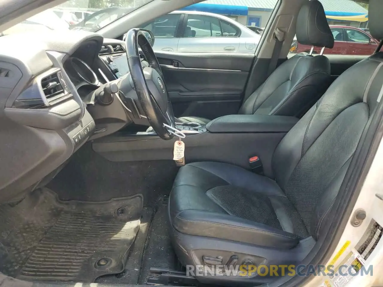 7 Photograph of a damaged car 4T1B61HK2KU736450 TOYOTA CAMRY 2019