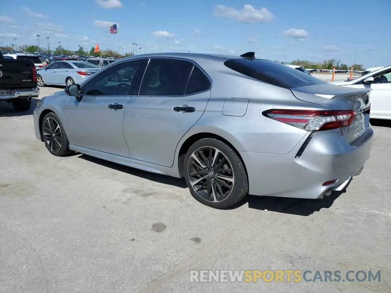 2 Фотография поврежденного автомобиля 4T1B61HK2KU776673 TOYOTA CAMRY 2019