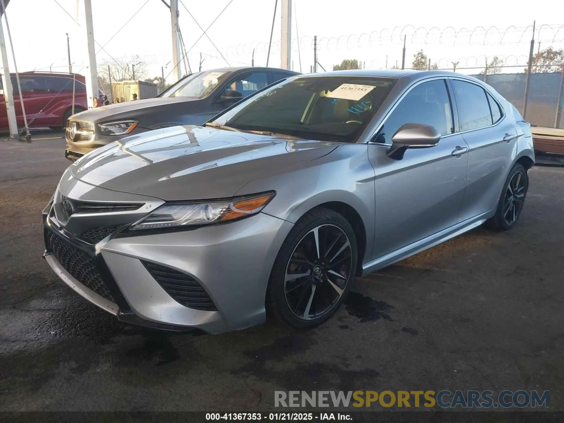 2 Photograph of a damaged car 4T1B61HK2KU808439 TOYOTA CAMRY 2019