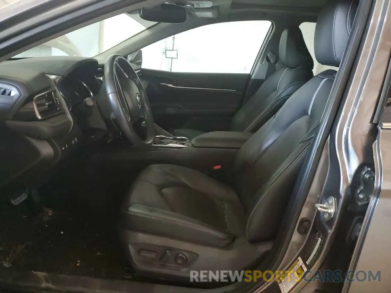 7 Photograph of a damaged car 4T1B61HK2KU828559 TOYOTA CAMRY 2019
