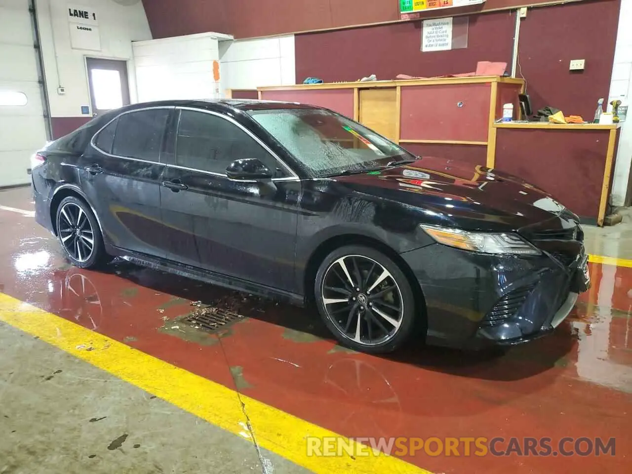 4 Photograph of a damaged car 4T1B61HK3KU169732 TOYOTA CAMRY 2019