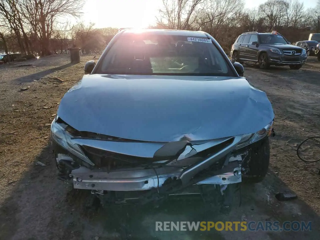 5 Photograph of a damaged car 4T1B61HK3KU227757 TOYOTA CAMRY 2019