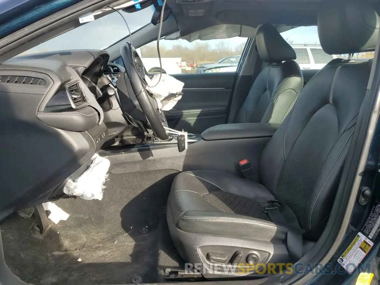 7 Photograph of a damaged car 4T1B61HK3KU250231 TOYOTA CAMRY 2019