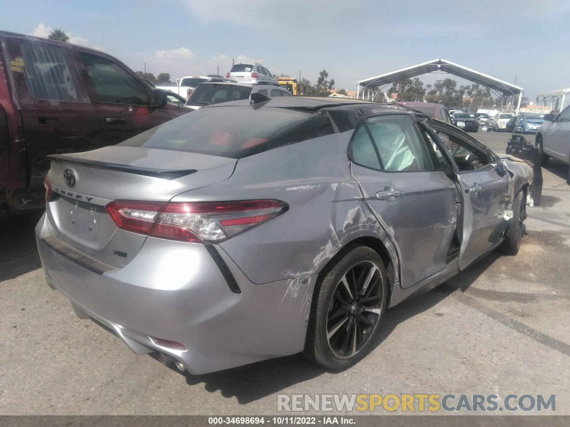 4 Фотография поврежденного автомобиля 4T1B61HK3KU276831 TOYOTA CAMRY 2019