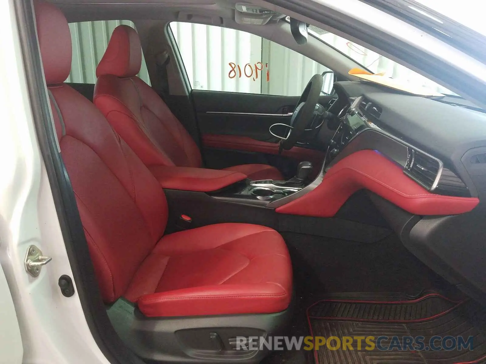 5 Photograph of a damaged car 4T1B61HK3KU281432 TOYOTA CAMRY 2019