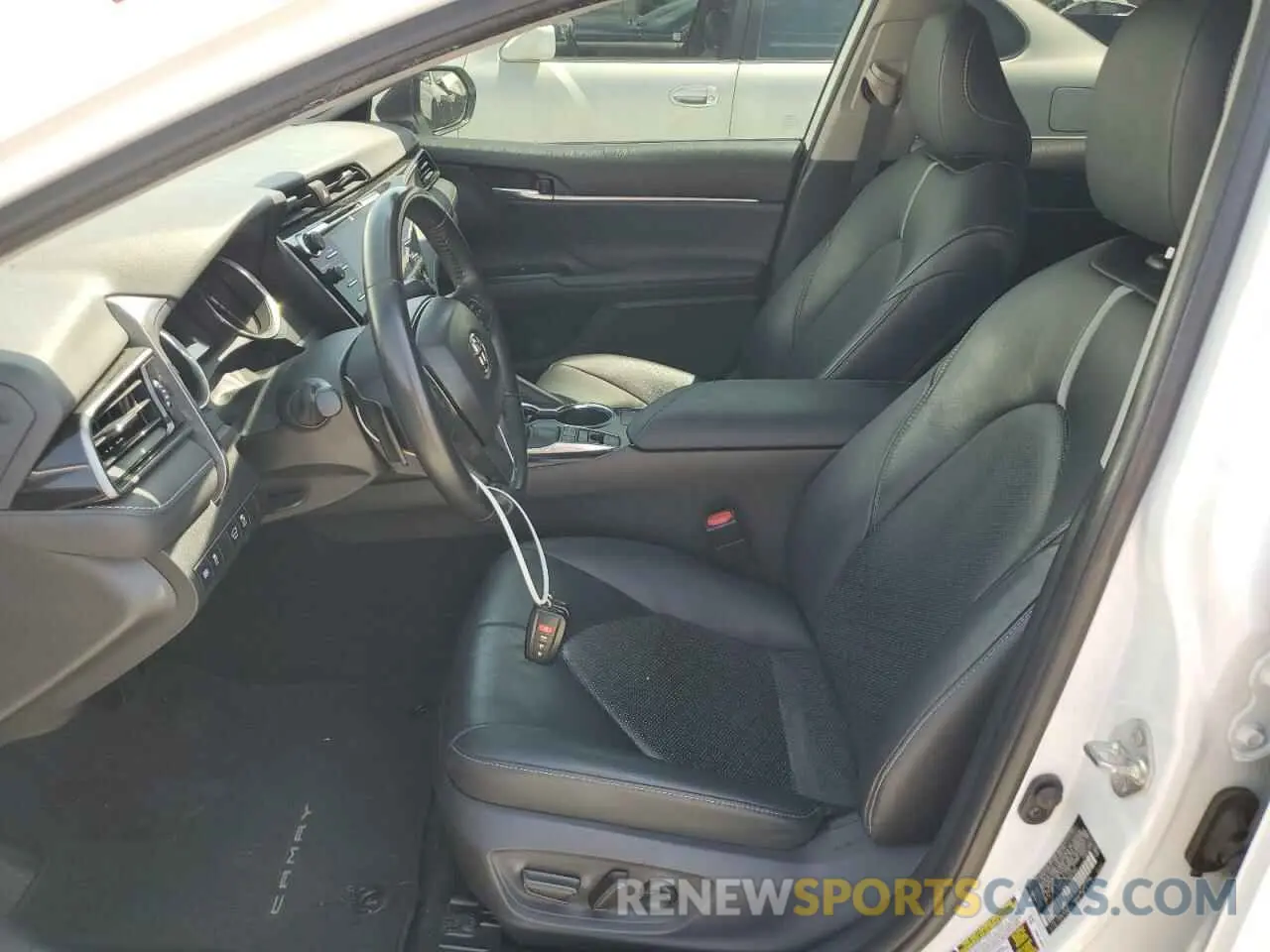 7 Фотография поврежденного автомобиля 4T1B61HK3KU682883 TOYOTA CAMRY 2019