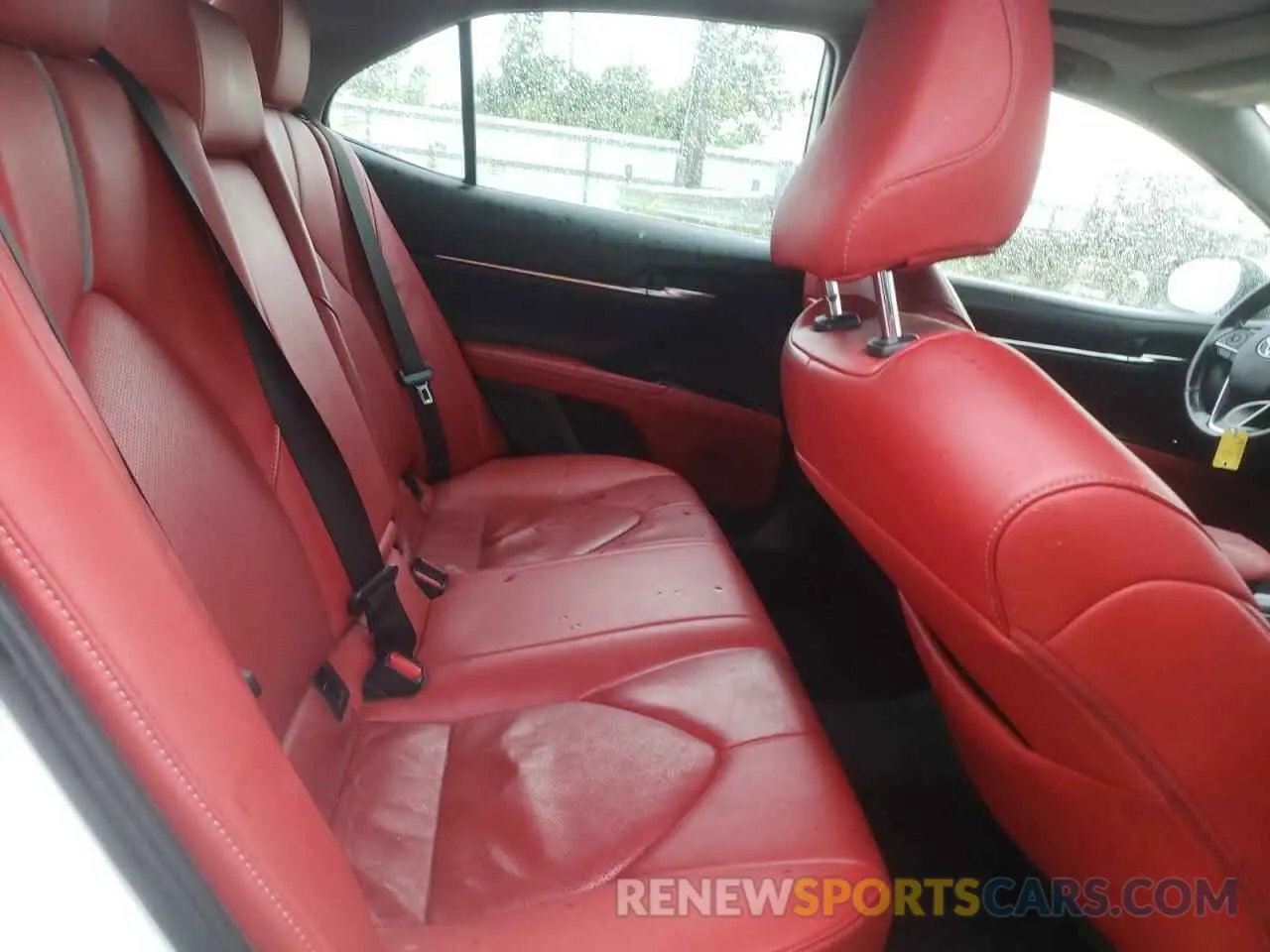 10 Фотография поврежденного автомобиля 4T1B61HK3KU718815 TOYOTA CAMRY 2019