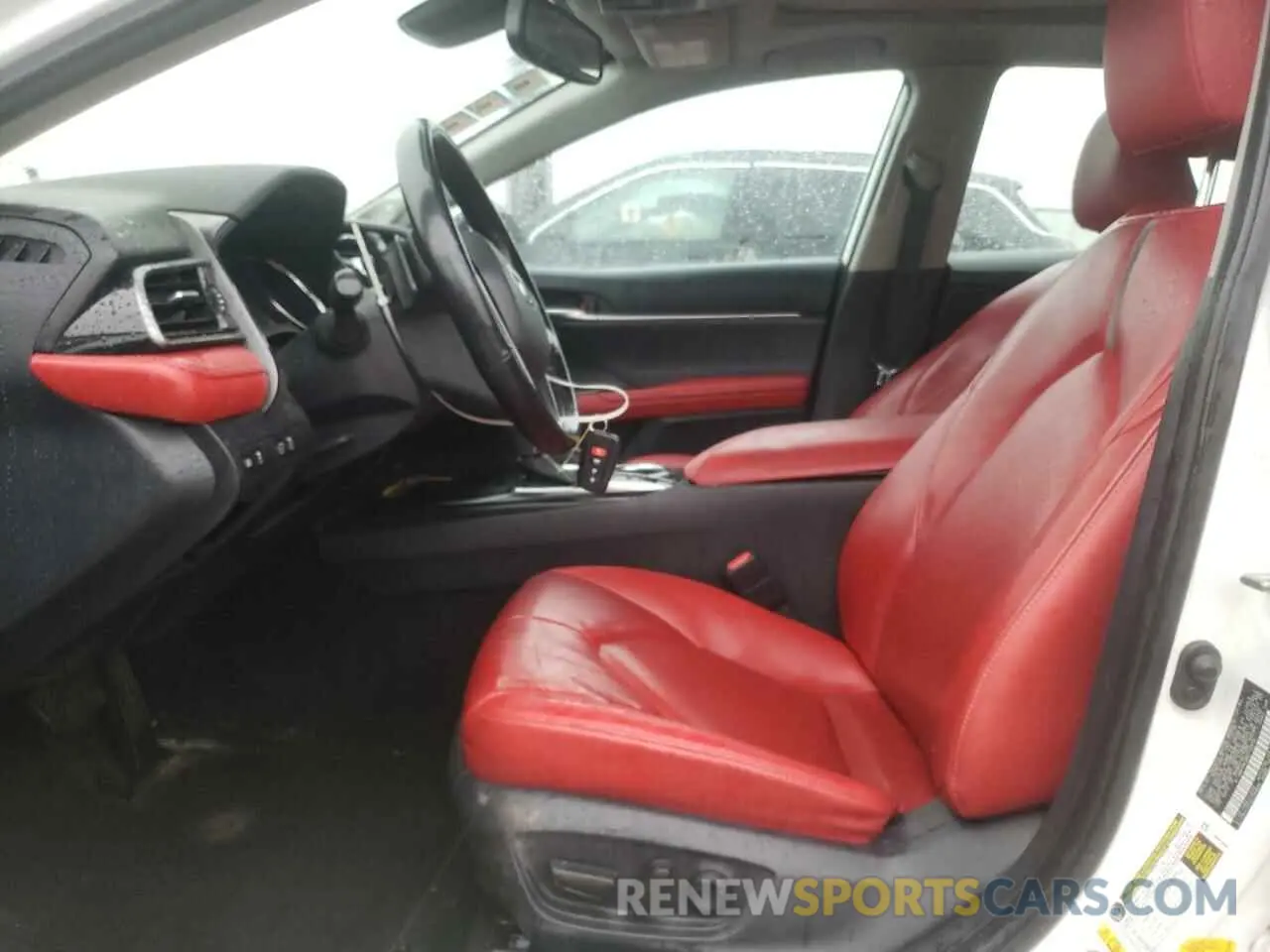 7 Фотография поврежденного автомобиля 4T1B61HK3KU718815 TOYOTA CAMRY 2019