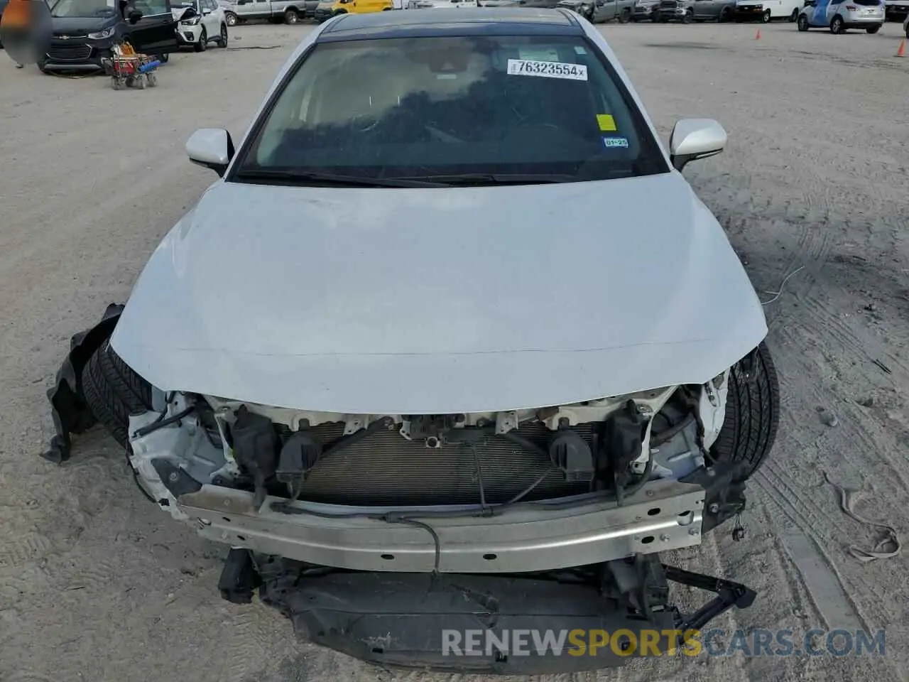 5 Photograph of a damaged car 4T1B61HK3KU742371 TOYOTA CAMRY 2019