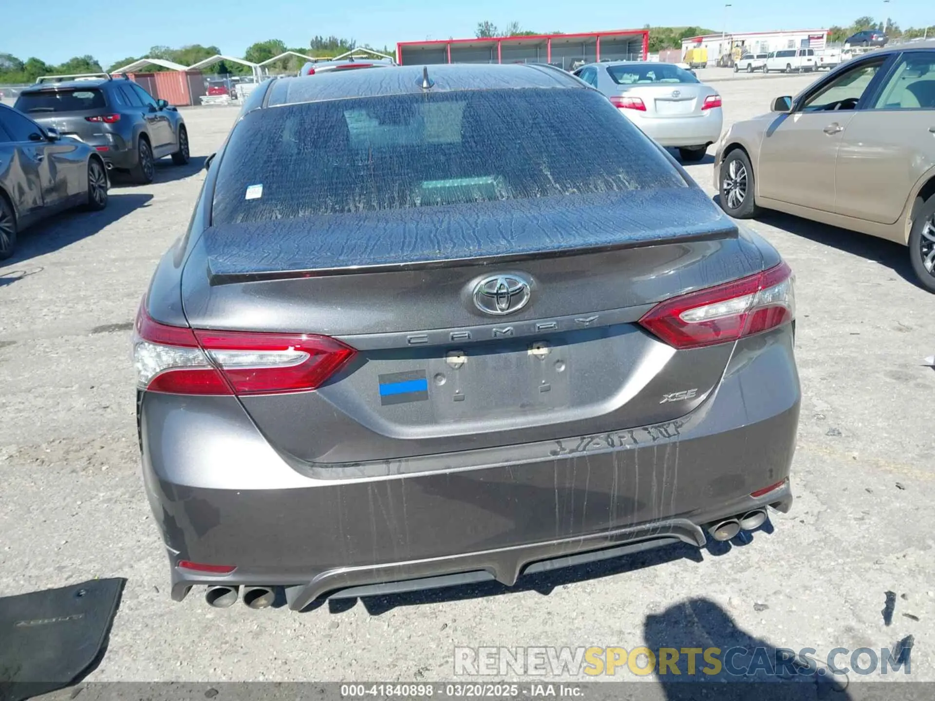 16 Photograph of a damaged car 4T1B61HK3KU770042 TOYOTA CAMRY 2019