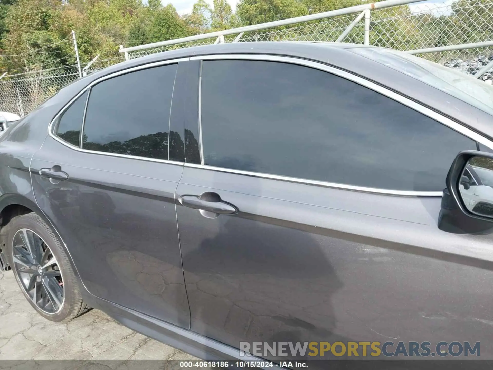13 Фотография поврежденного автомобиля 4T1B61HK3KU784779 TOYOTA CAMRY 2019
