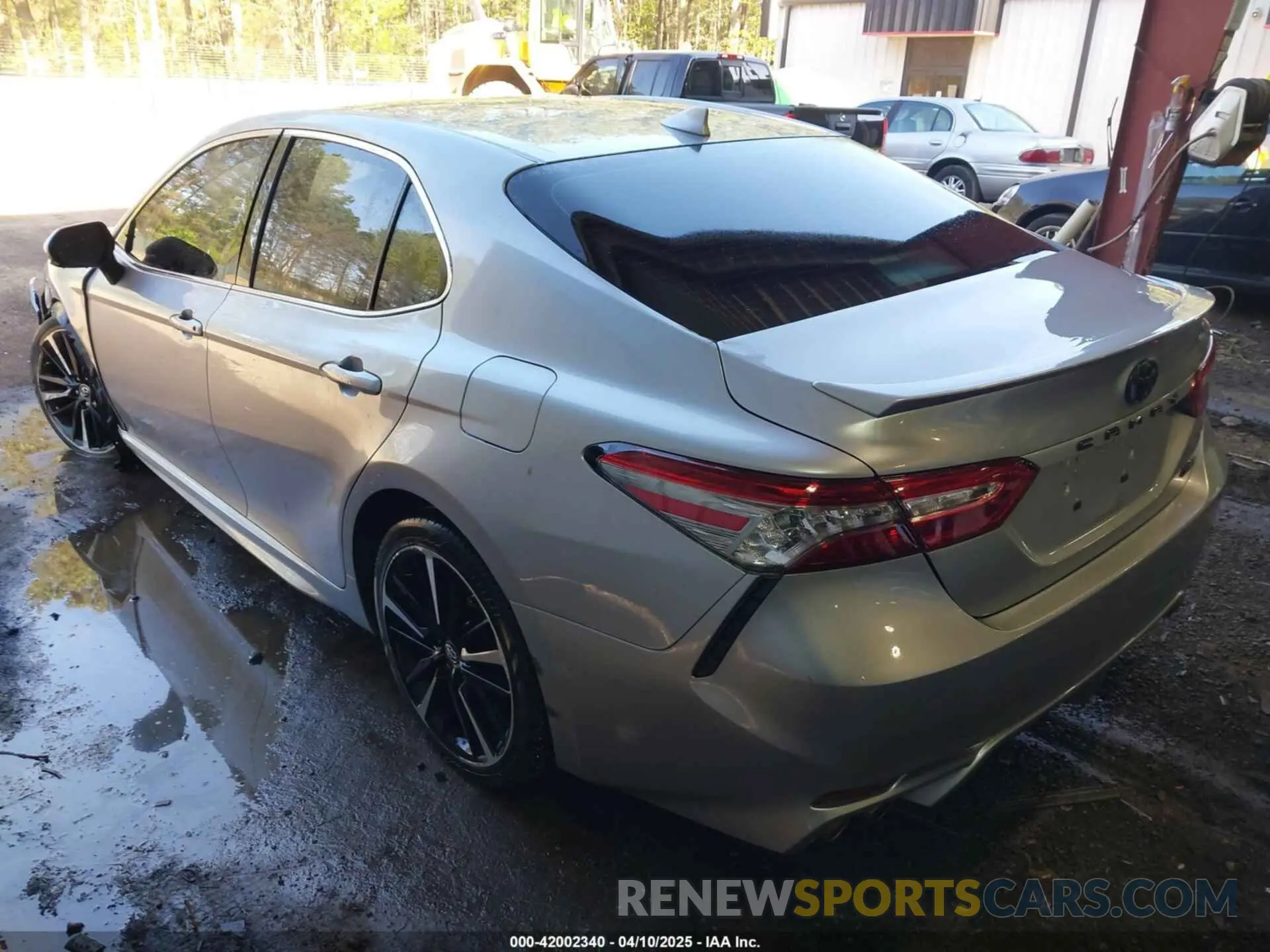 3 Photograph of a damaged car 4T1B61HK3KU794857 TOYOTA CAMRY 2019