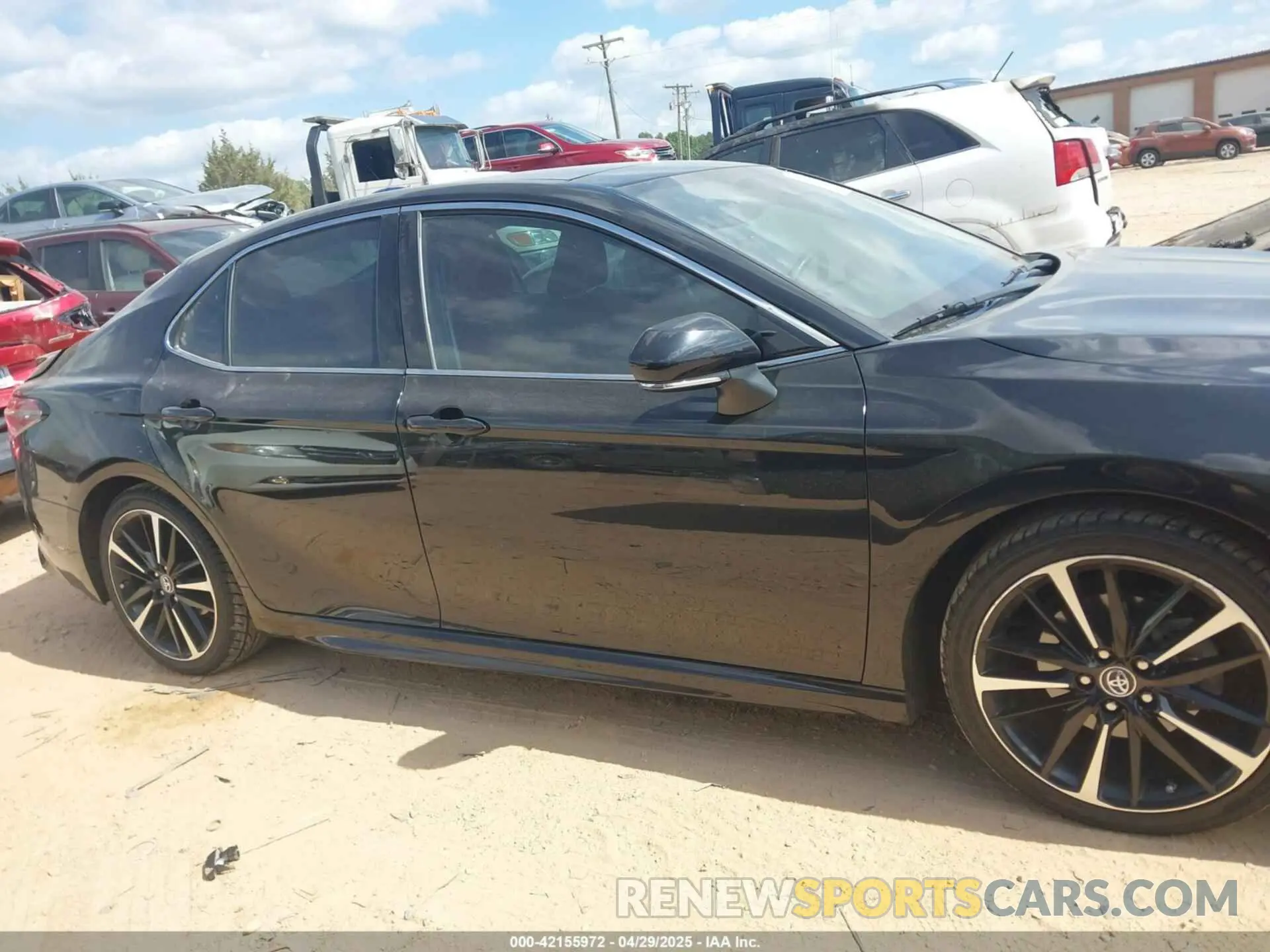 13 Photograph of a damaged car 4T1B61HK3KU856581 TOYOTA CAMRY 2019