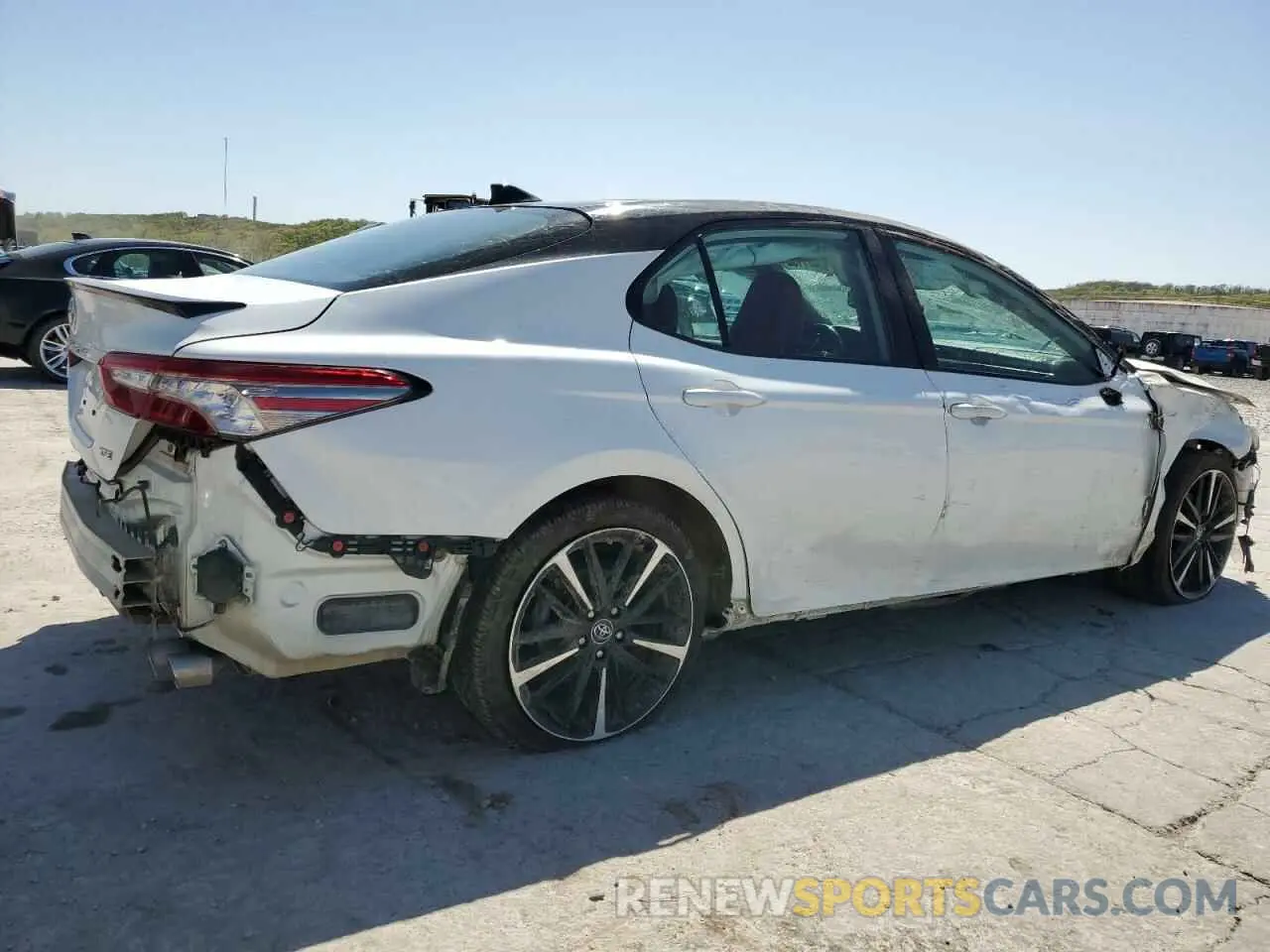 3 Фотография поврежденного автомобиля 4T1B61HK4KU188984 TOYOTA CAMRY 2019