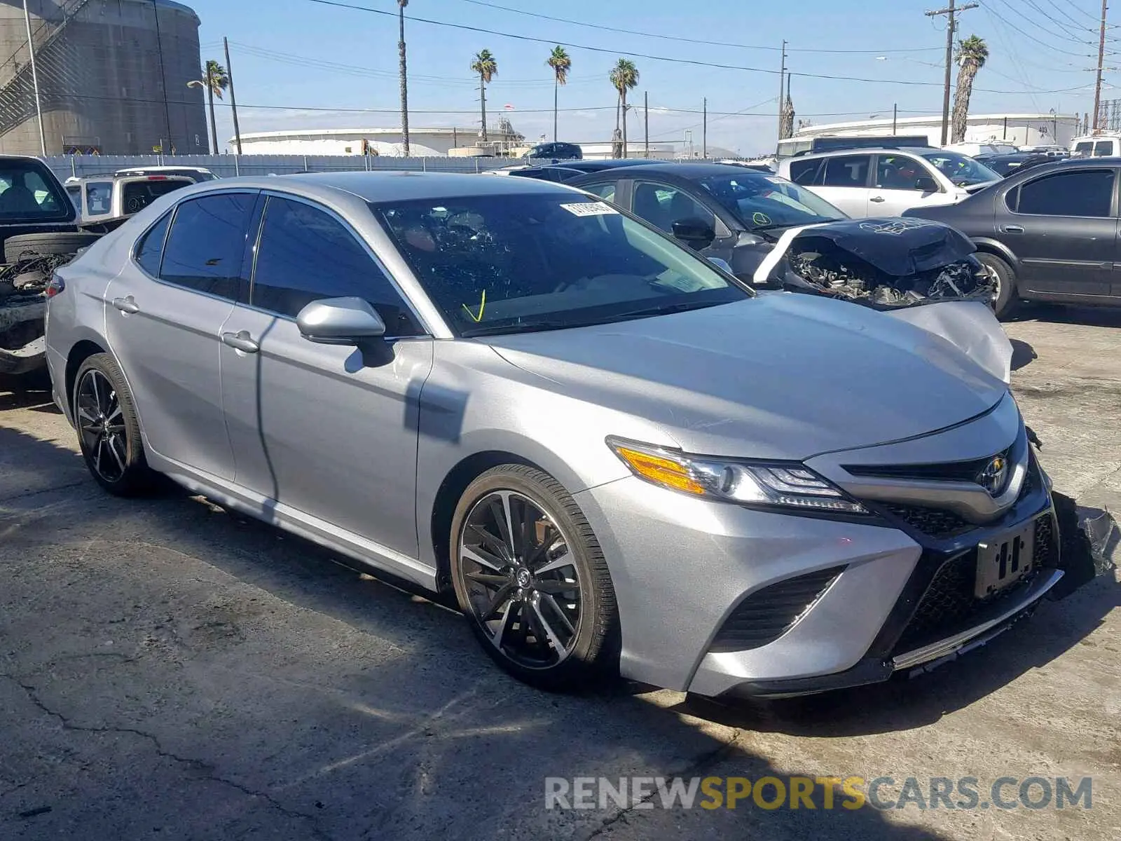1 Photograph of a damaged car 4T1B61HK4KU196955 TOYOTA CAMRY 2019