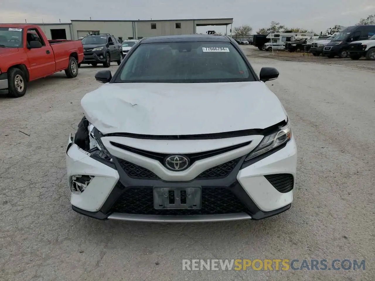 5 Photograph of a damaged car 4T1B61HK4KU209753 TOYOTA CAMRY 2019