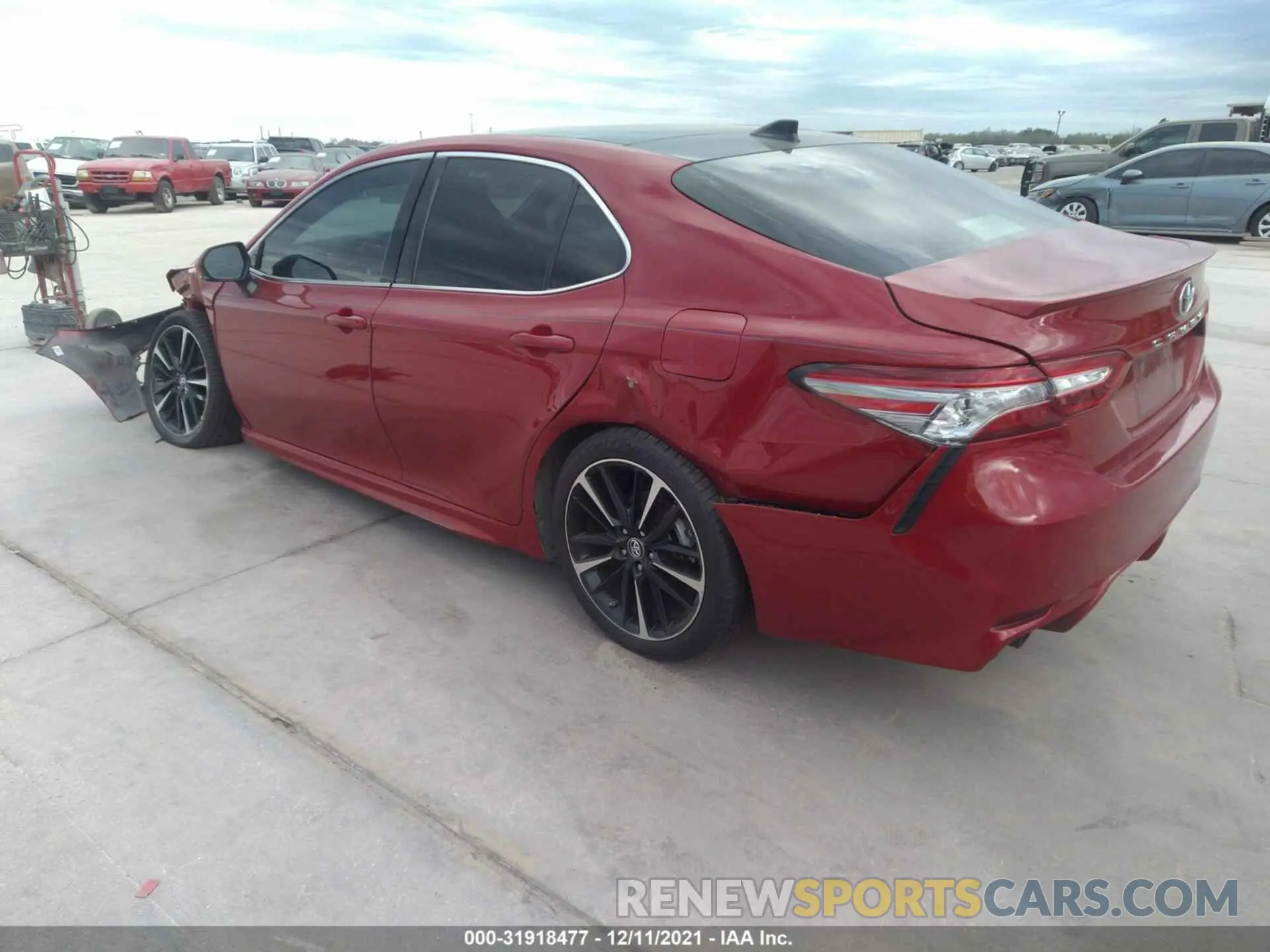 3 Photograph of a damaged car 4T1B61HK4KU213530 TOYOTA CAMRY 2019