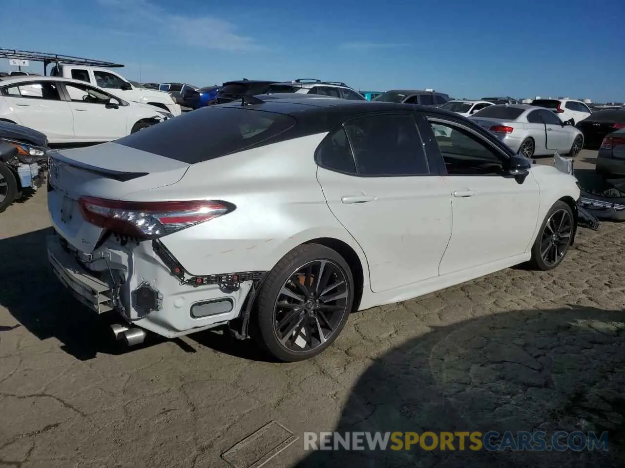 3 Photograph of a damaged car 4T1B61HK4KU254630 TOYOTA CAMRY 2019