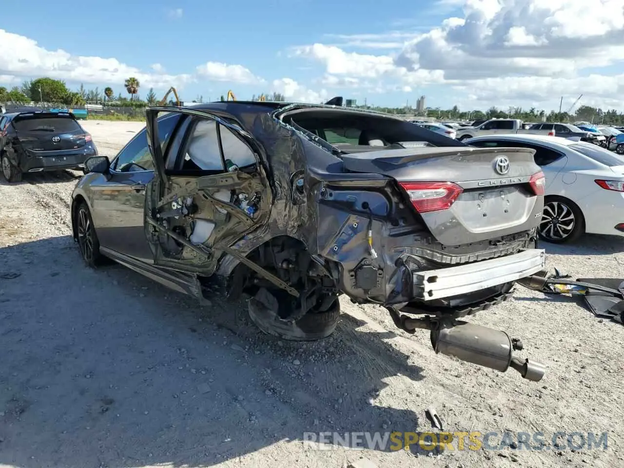 3 Photograph of a damaged car 4T1B61HK4KU263702 TOYOTA CAMRY 2019