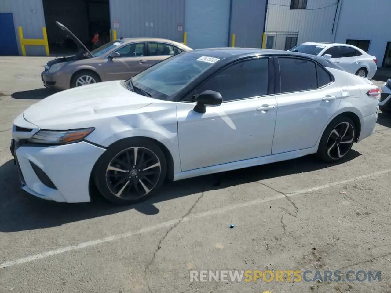 1 Photograph of a damaged car 4T1B61HK4KU291189 TOYOTA CAMRY 2019