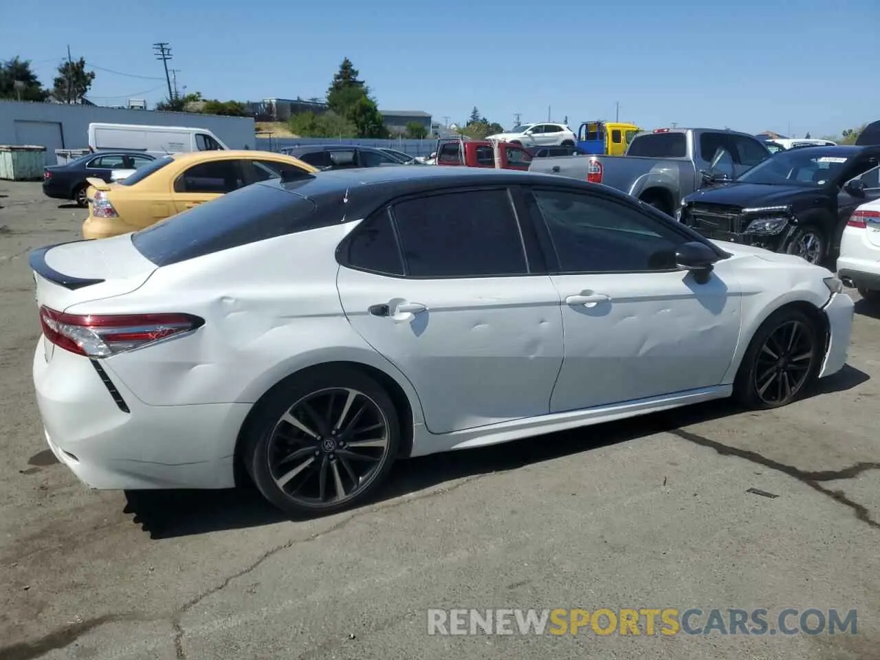 3 Photograph of a damaged car 4T1B61HK4KU291189 TOYOTA CAMRY 2019