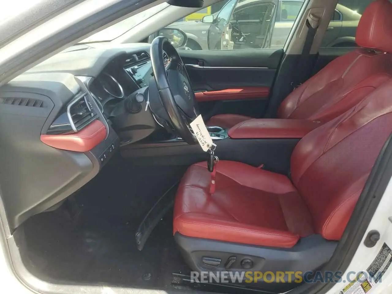 7 Photograph of a damaged car 4T1B61HK4KU291189 TOYOTA CAMRY 2019