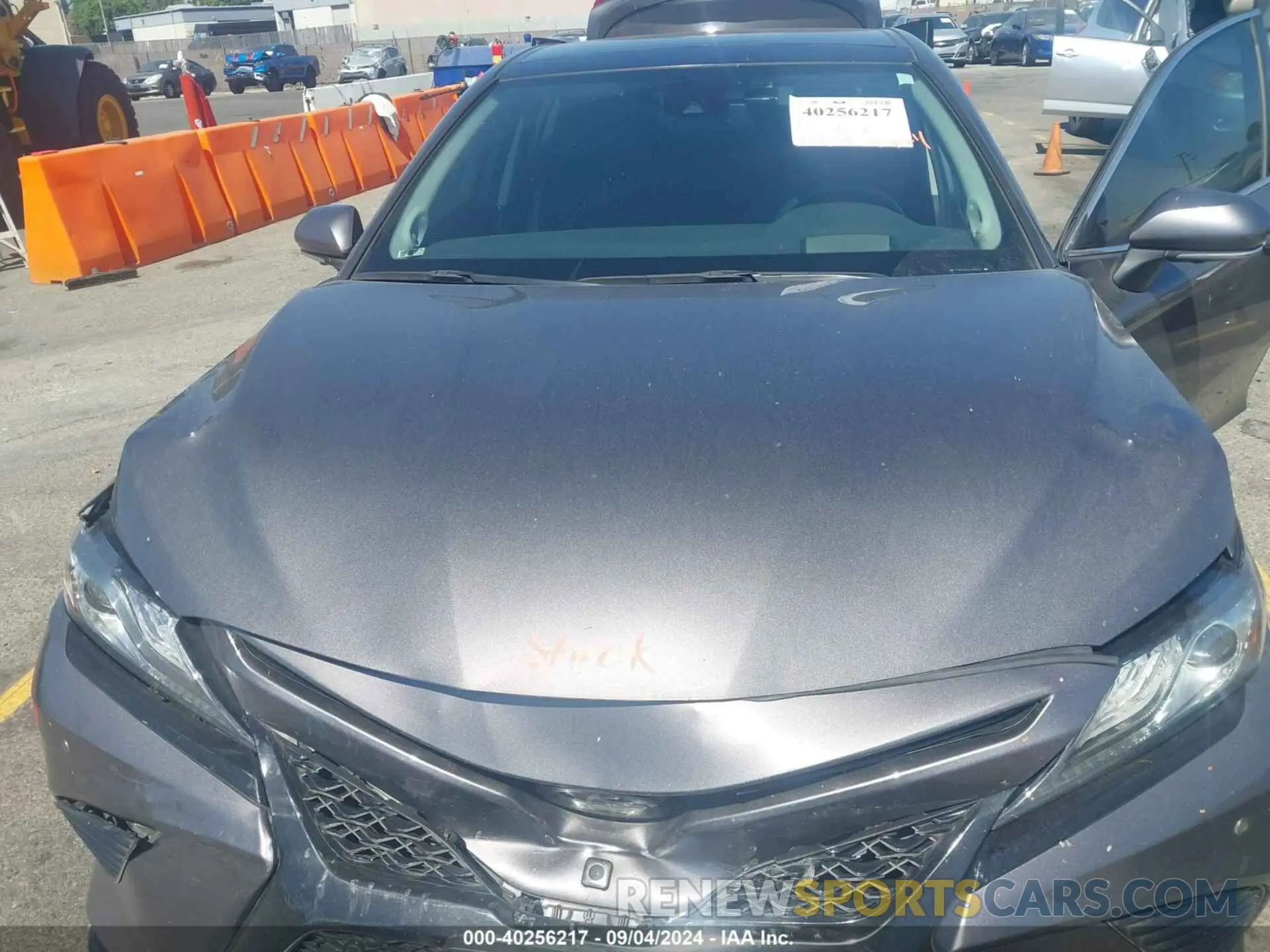 10 Photograph of a damaged car 4T1B61HK4KU294271 TOYOTA CAMRY 2019