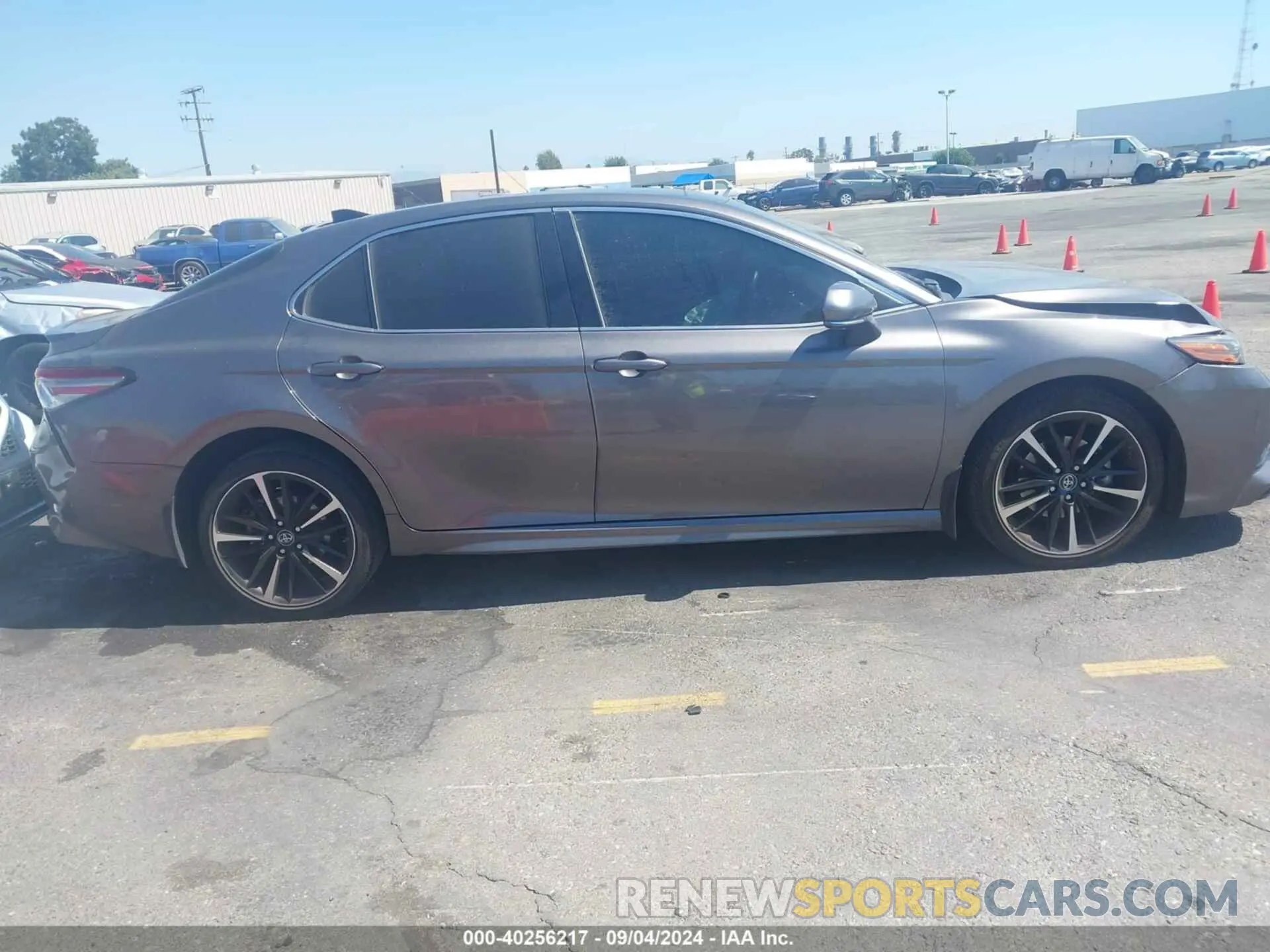 13 Photograph of a damaged car 4T1B61HK4KU294271 TOYOTA CAMRY 2019