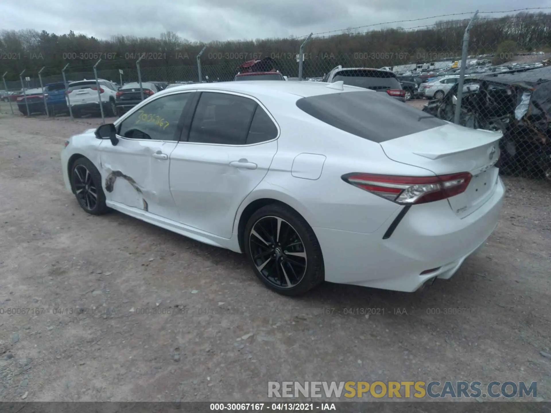 3 Photograph of a damaged car 4T1B61HK4KU688904 TOYOTA CAMRY 2019