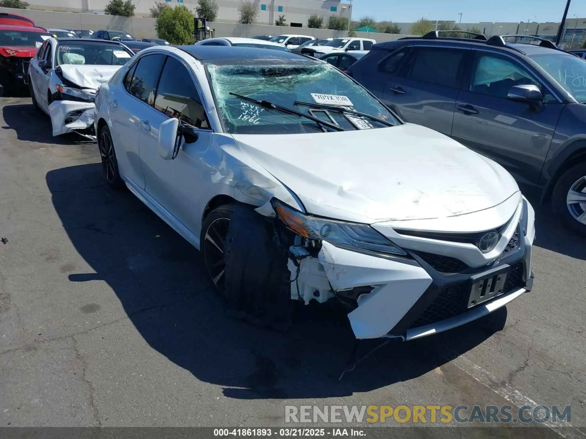 1 Photograph of a damaged car 4T1B61HK4KU691866 TOYOTA CAMRY 2019
