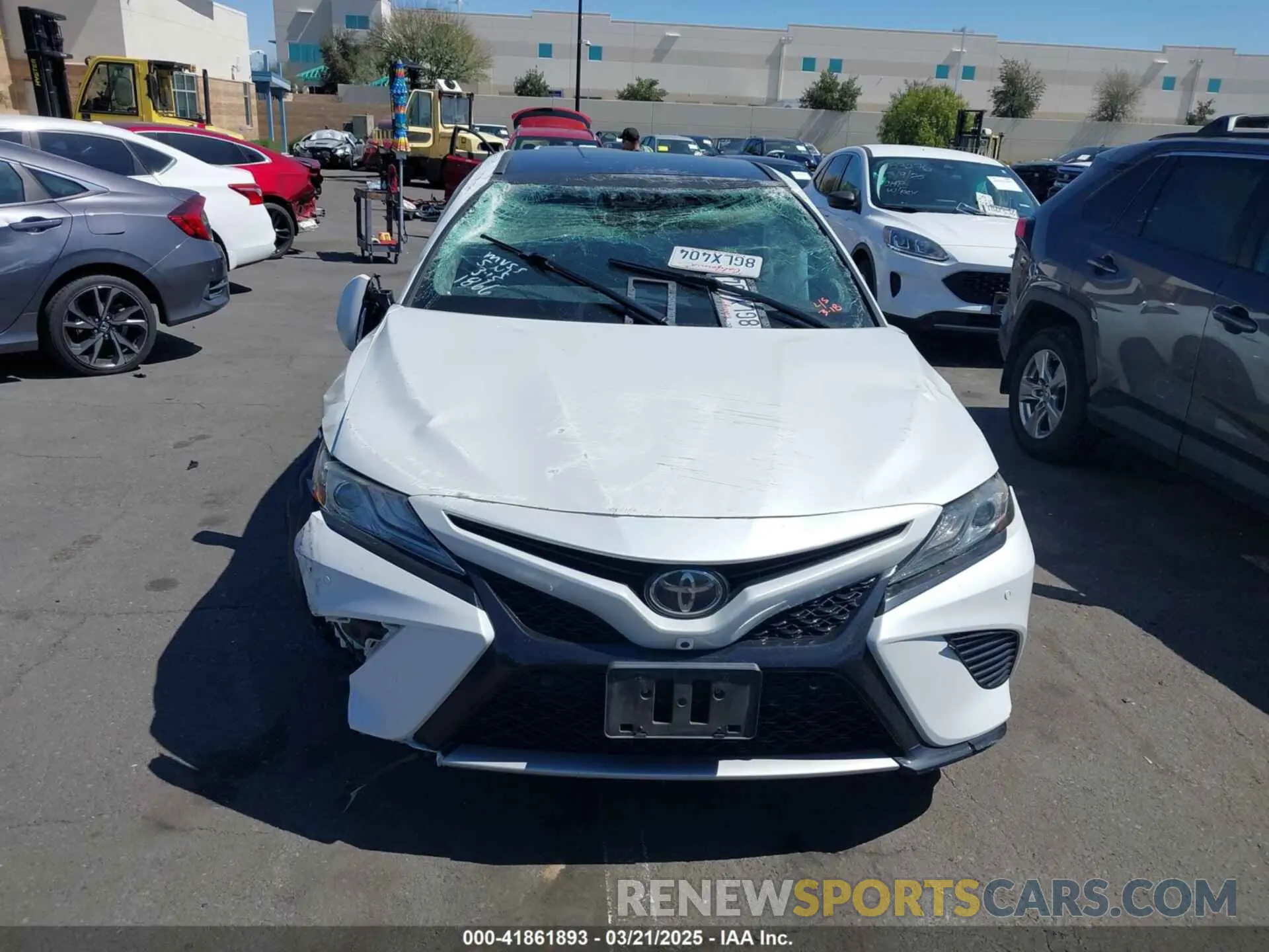 12 Photograph of a damaged car 4T1B61HK4KU691866 TOYOTA CAMRY 2019