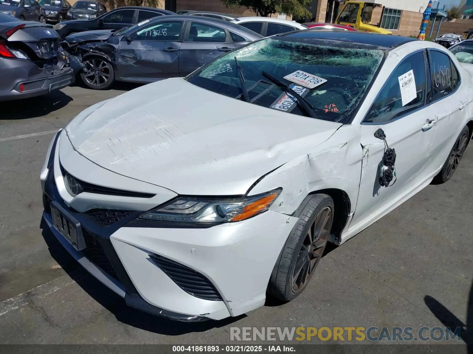 2 Photograph of a damaged car 4T1B61HK4KU691866 TOYOTA CAMRY 2019
