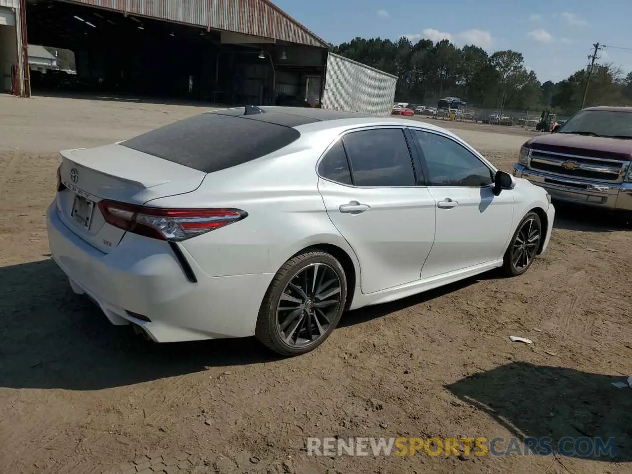 3 Photograph of a damaged car 4T1B61HK4KU702932 TOYOTA CAMRY 2019