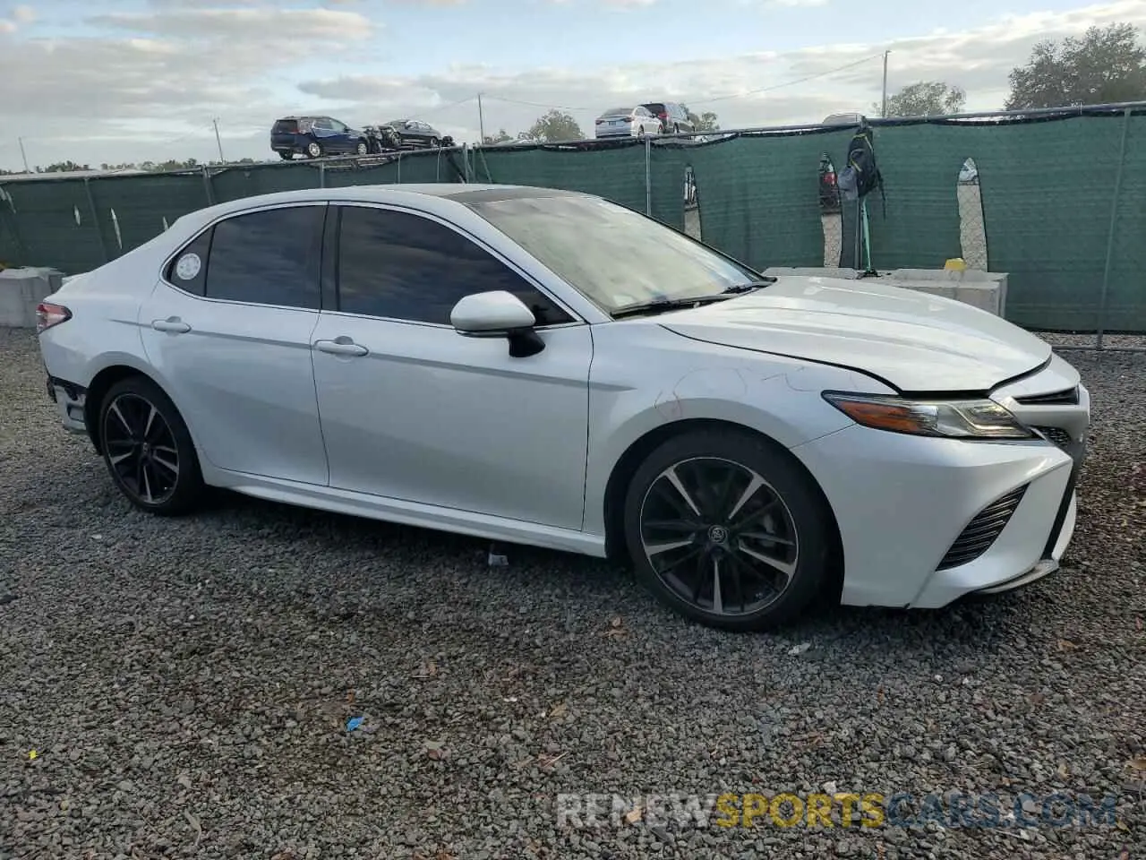 4 Photograph of a damaged car 4T1B61HK4KU723313 TOYOTA CAMRY 2019