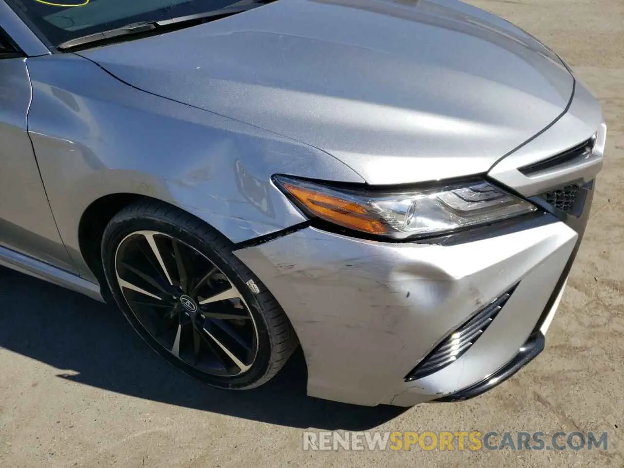 9 Photograph of a damaged car 4T1B61HK4KU791854 TOYOTA CAMRY 2019