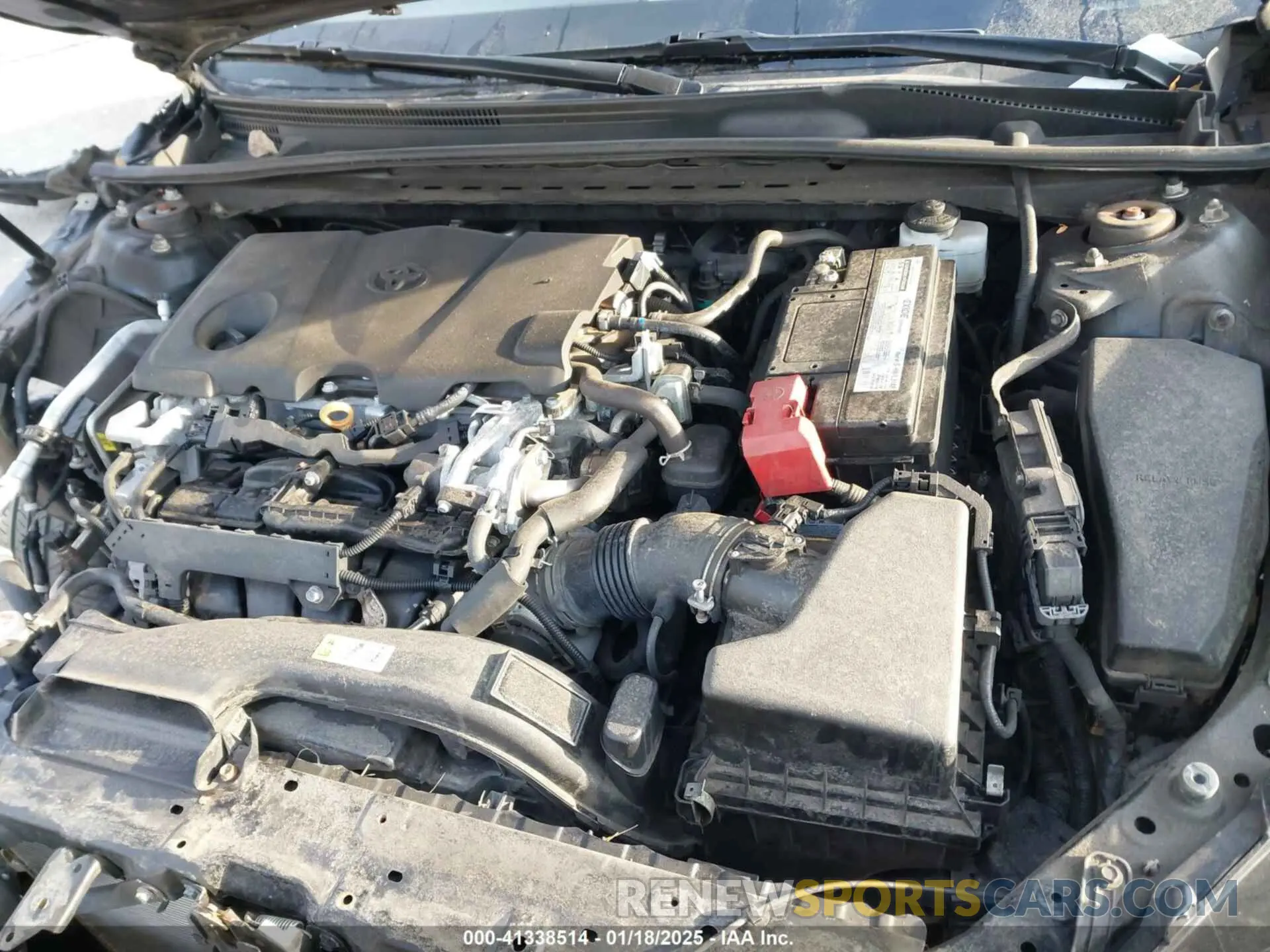 10 Photograph of a damaged car 4T1B61HK4KU833391 TOYOTA CAMRY 2019
