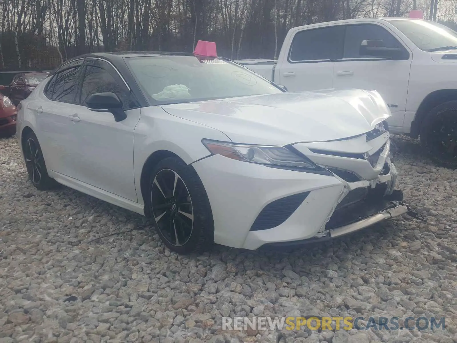 1 Photograph of a damaged car 4T1B61HK5KU183440 TOYOTA CAMRY 2019