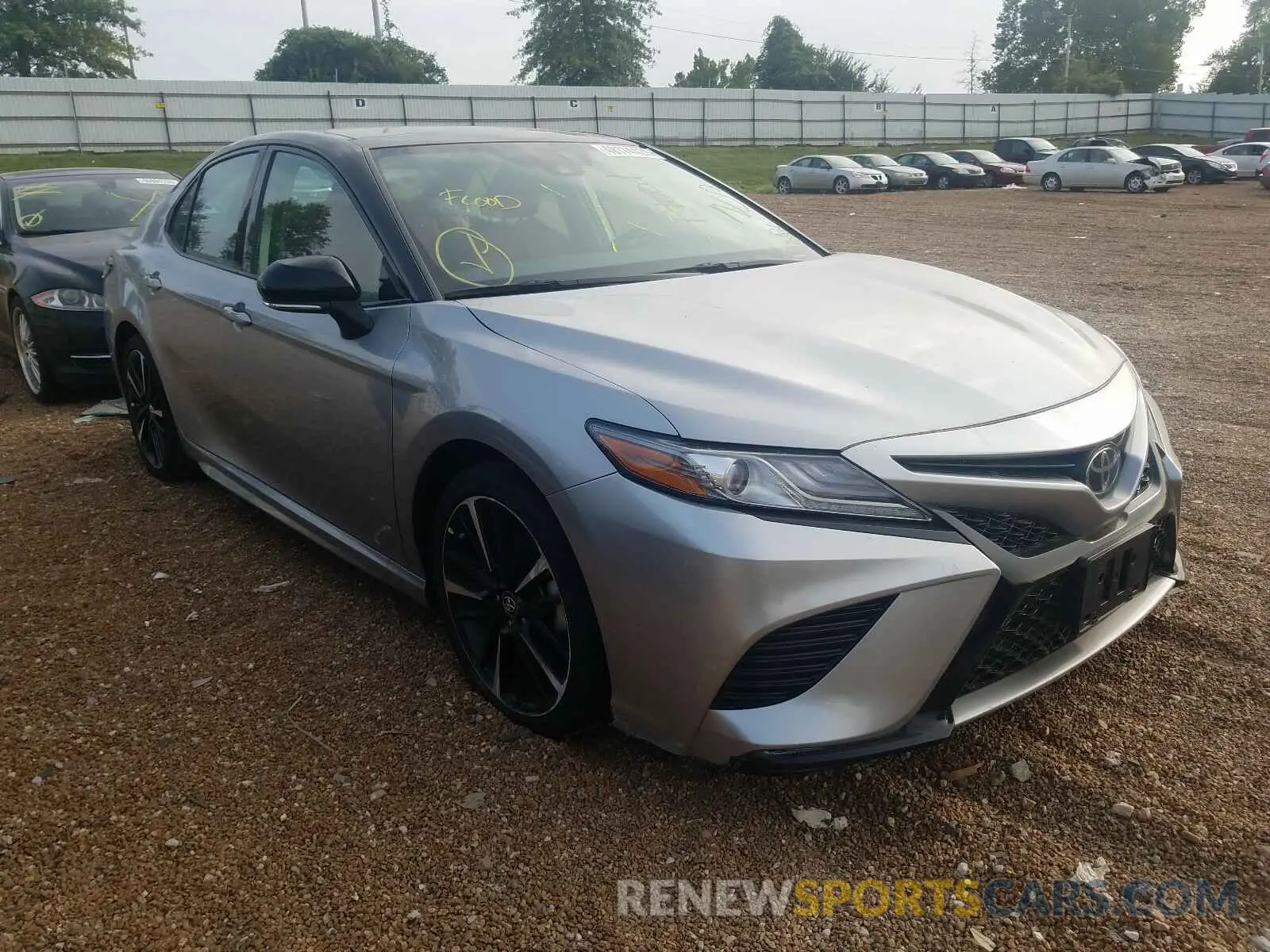 1 Photograph of a damaged car 4T1B61HK5KU212757 TOYOTA CAMRY 2019