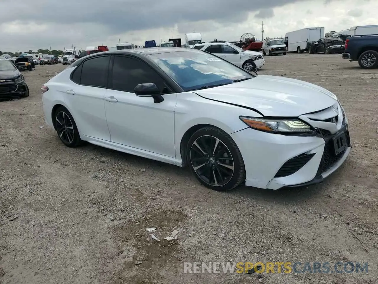 4 Фотография поврежденного автомобиля 4T1B61HK5KU280203 TOYOTA CAMRY 2019