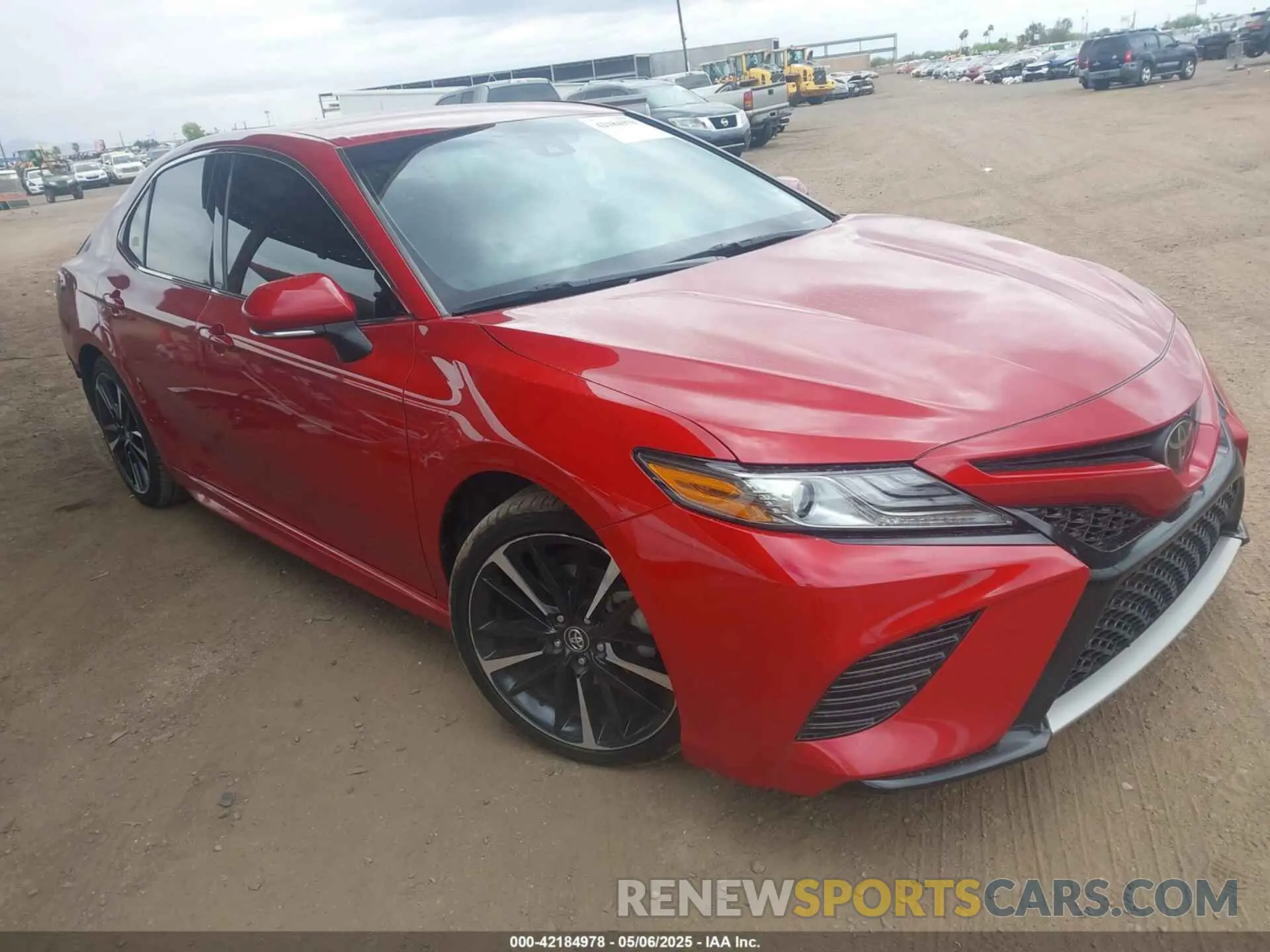 1 Фотография поврежденного автомобиля 4T1B61HK5KU288320 TOYOTA CAMRY 2019