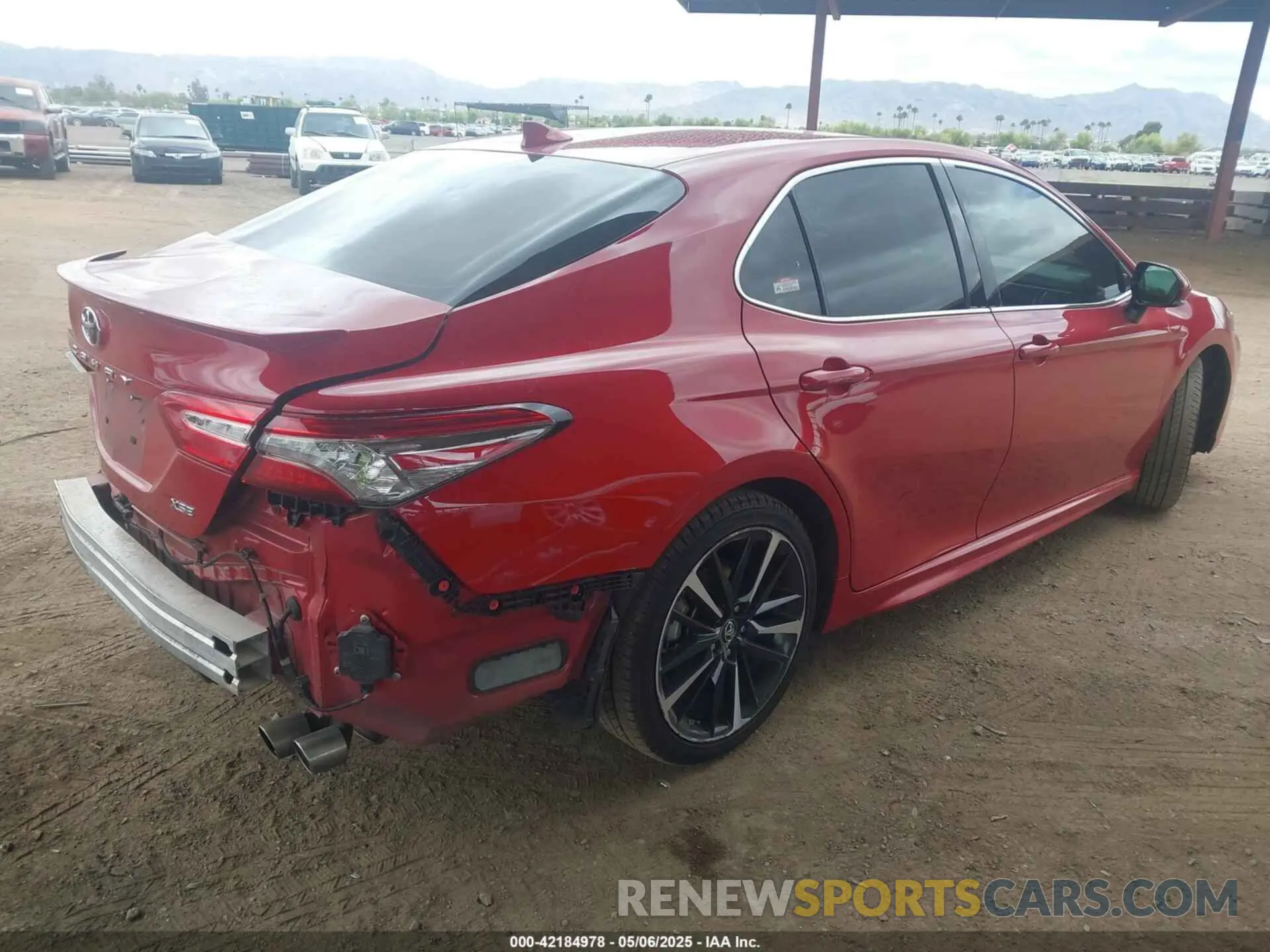 4 Фотография поврежденного автомобиля 4T1B61HK5KU288320 TOYOTA CAMRY 2019