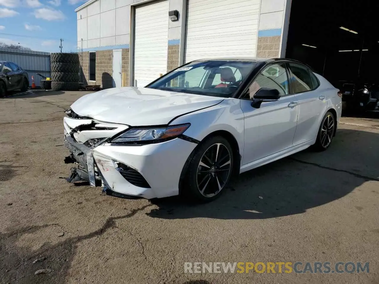 1 Photograph of a damaged car 4T1B61HK5KU289001 TOYOTA CAMRY 2019