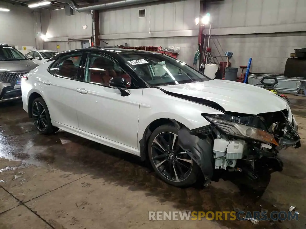 4 Photograph of a damaged car 4T1B61HK5KU289001 TOYOTA CAMRY 2019