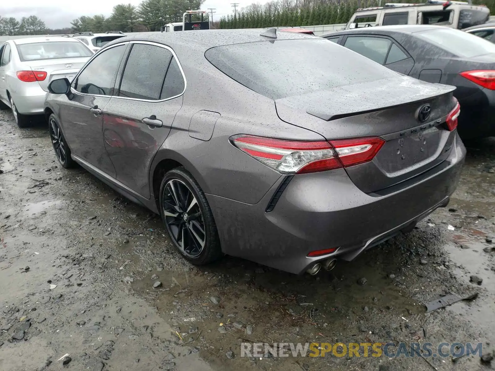 3 Photograph of a damaged car 4T1B61HK5KU299284 TOYOTA CAMRY 2019