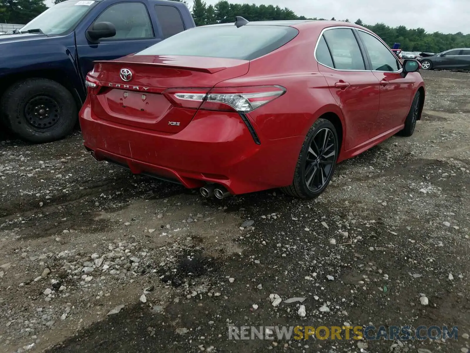 4 Photograph of a damaged car 4T1B61HK5KU299558 TOYOTA CAMRY 2019