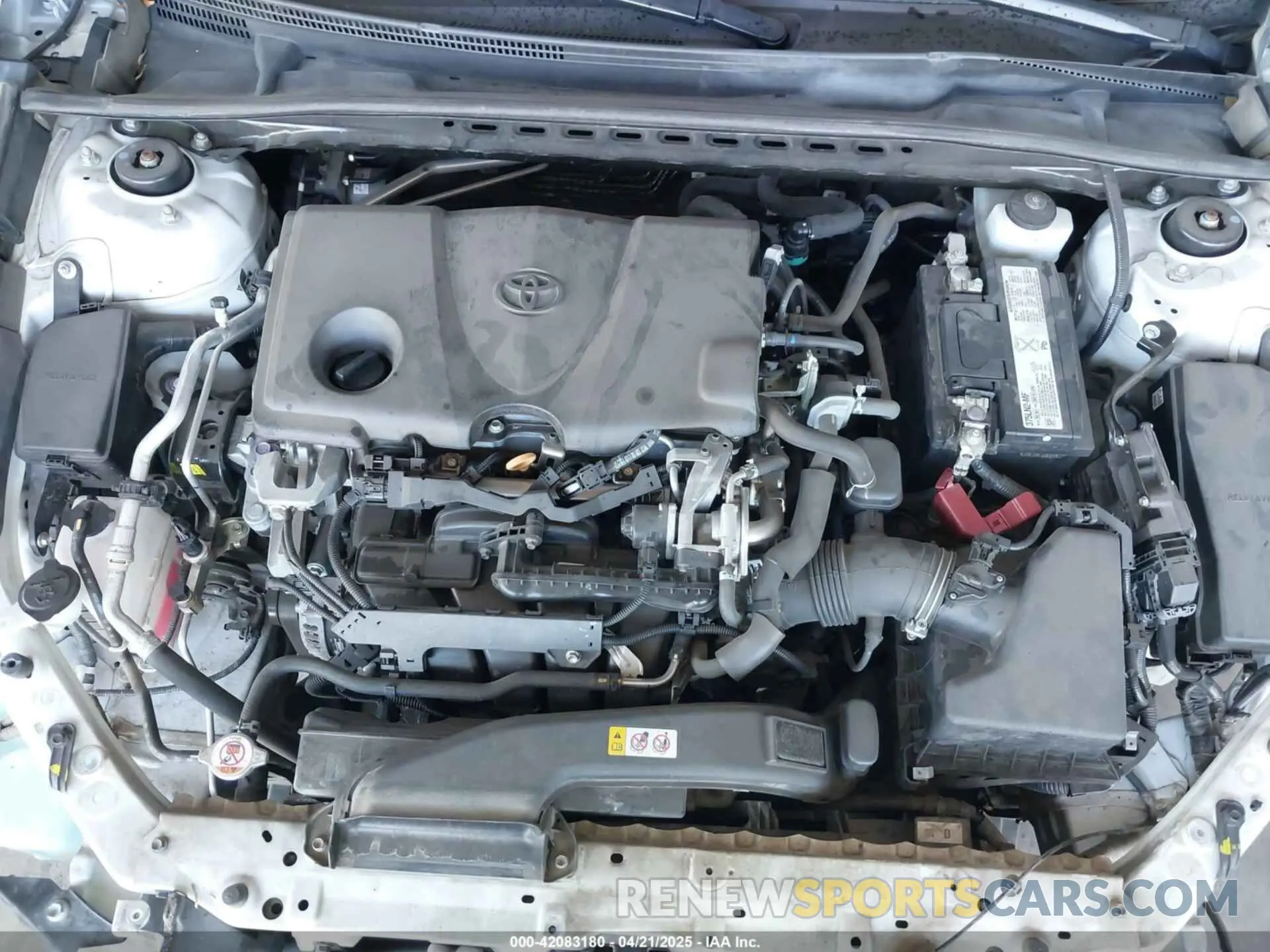 10 Photograph of a damaged car 4T1B61HK5KU746258 TOYOTA CAMRY 2019